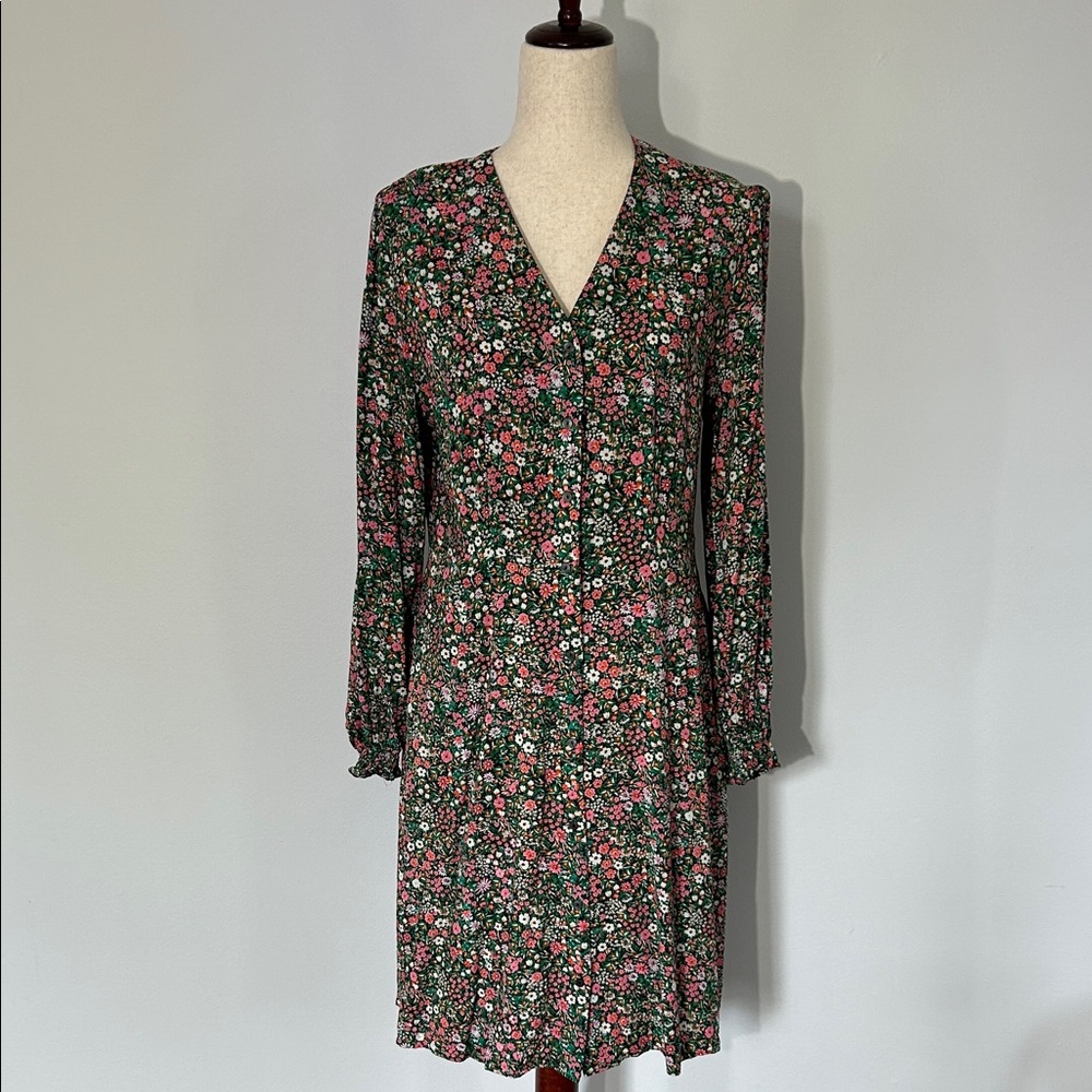 Uniqlo Ditsy Floral V-Neck Long Sleeve Boho Dress